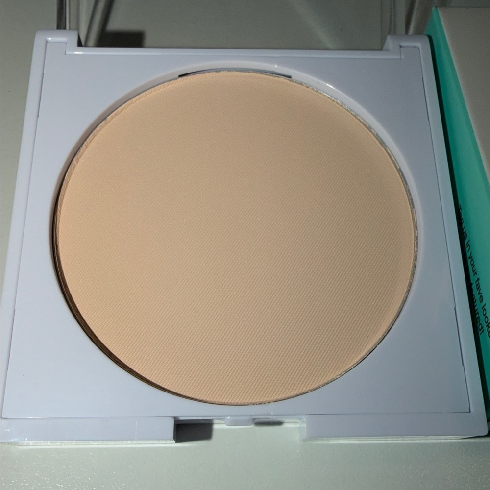 OFRA Pure Matte Finishing Powder - Beige - Picture 4 of 8